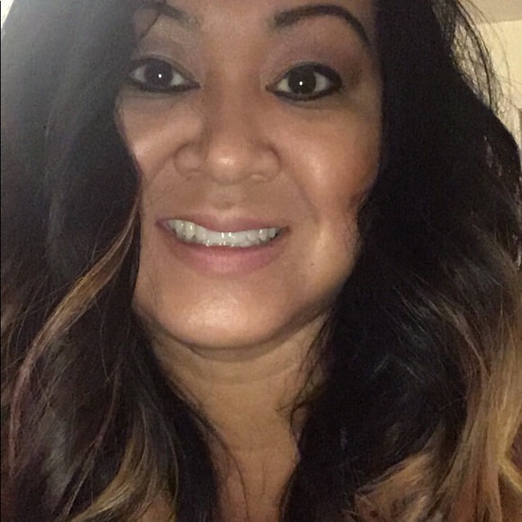 Meet your Posher, Deborah - Picture 6 of 15